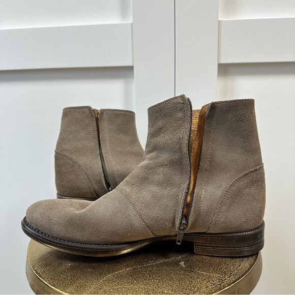 Robert Wayne Jacob Sand Tan Suede Zipper Ankle Boots Men\'s 9D